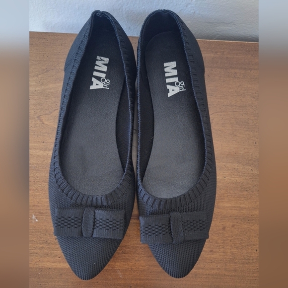 MIA Black Textile Slip-On Bow Pointed Toe Flats Size 6 - Picture 4 of 6